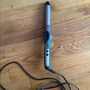 Conair curling iron
